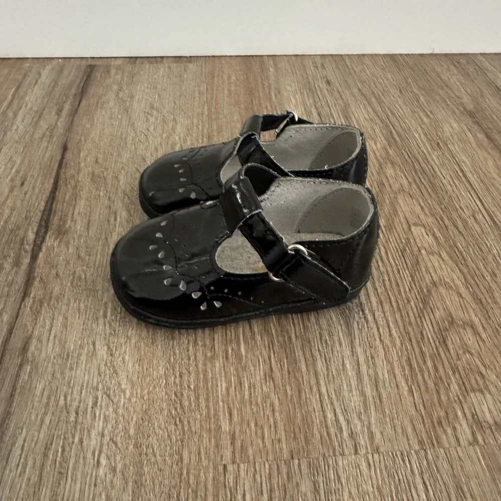 L'Amour Angel Black Patent Dress Shoes for Infants